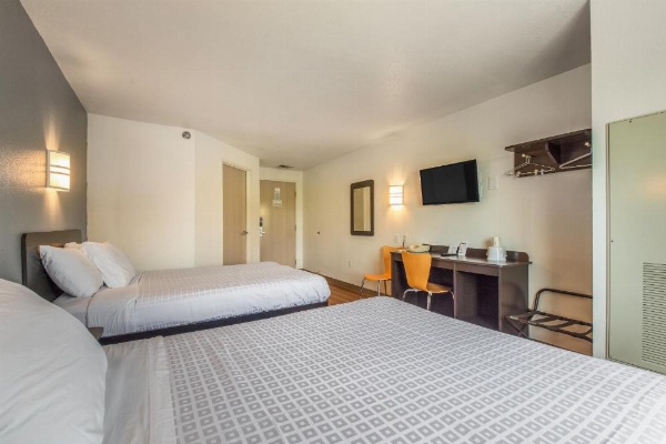 Americas Best Value Inn Knoxville East image 13