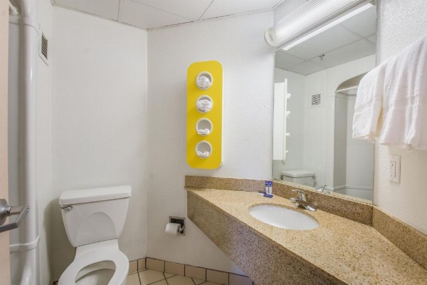 Americas Best Value Inn Knoxville East image 15